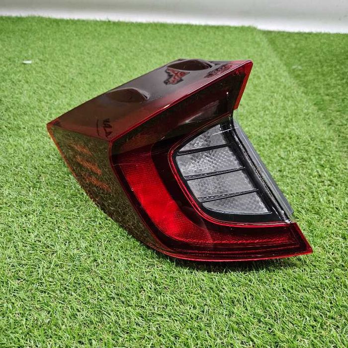 Фонарь Hyundai Sonata 8 лев.