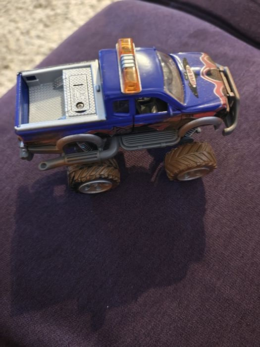 Mașină off road XR7