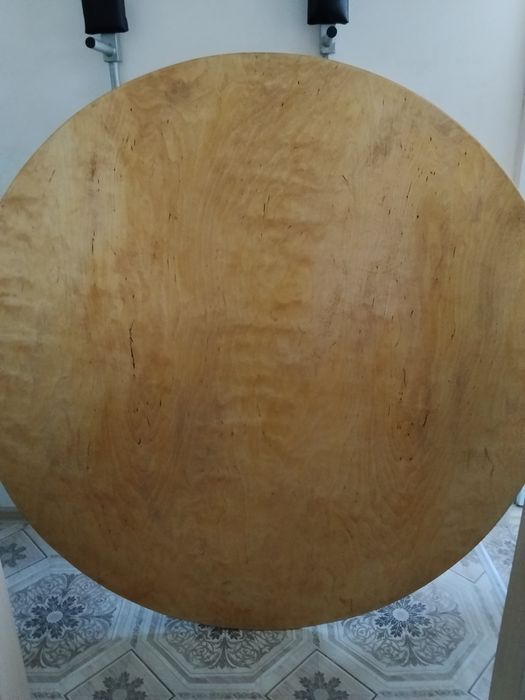 Продам круглый стол