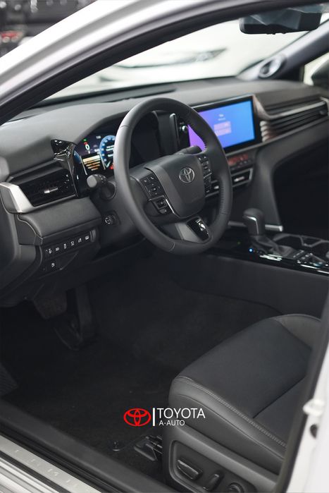 Toyota Camry Hybrid Prestige H1 Japan