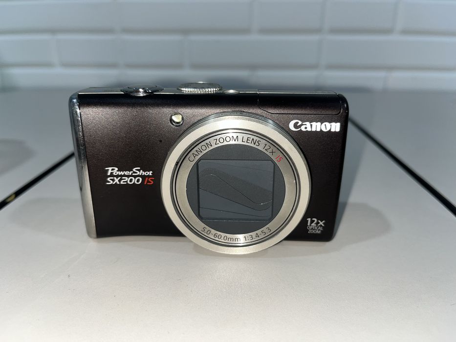Цифровая камера (Canon Powershot sx 200 is )