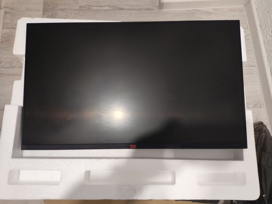 Монитор 27, 144г