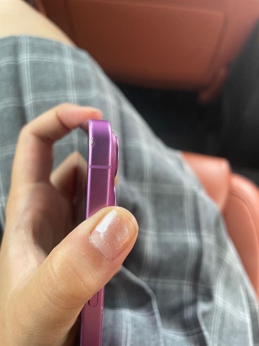 Iphone 16 plus 128 гб , аккумулятор 93%