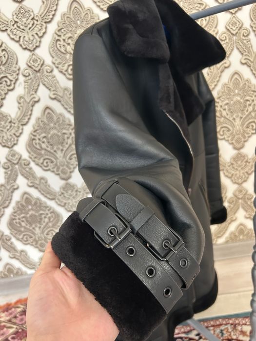 Дубленка сатылады.