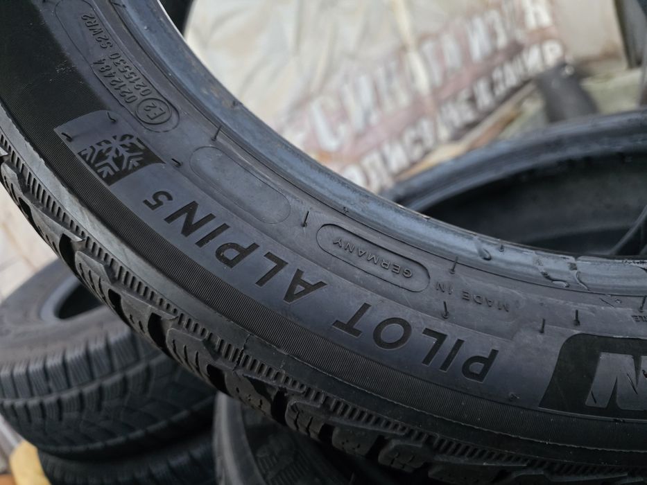 2бр Зимни гуми 245 45 19 - Michelin