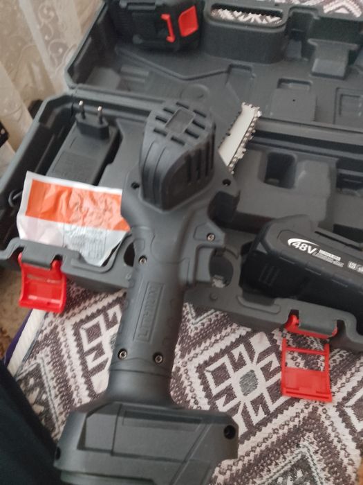 Резачка на батери мини YOVLET