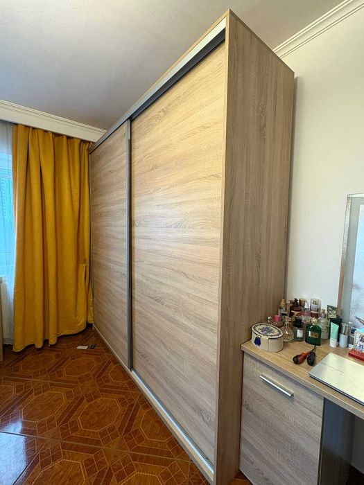 Dressing cu usi glisante Stejar Sonoma H230 x L220 x A60 cm Pal 18 mm