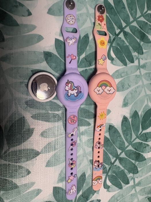 Apple AirTag нов с две каишки