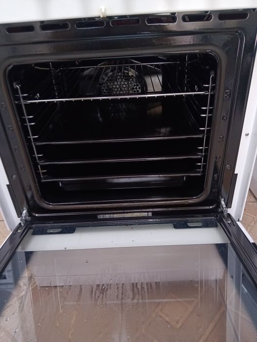 Свободно стояща печка с керамичен плот Gorenje 2 години гаранция!