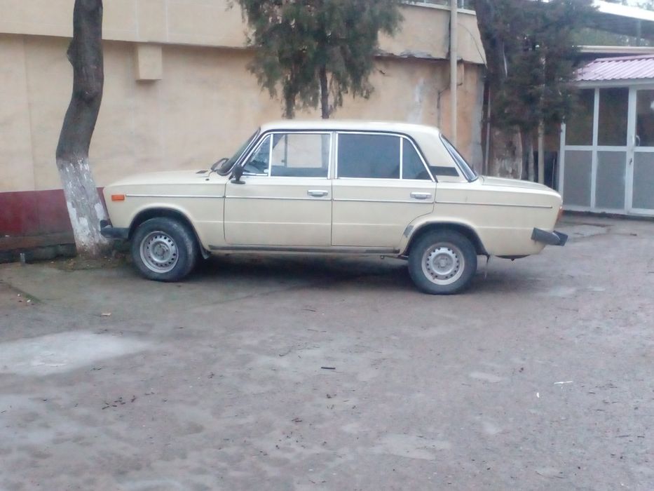Жигули ваз 2106.