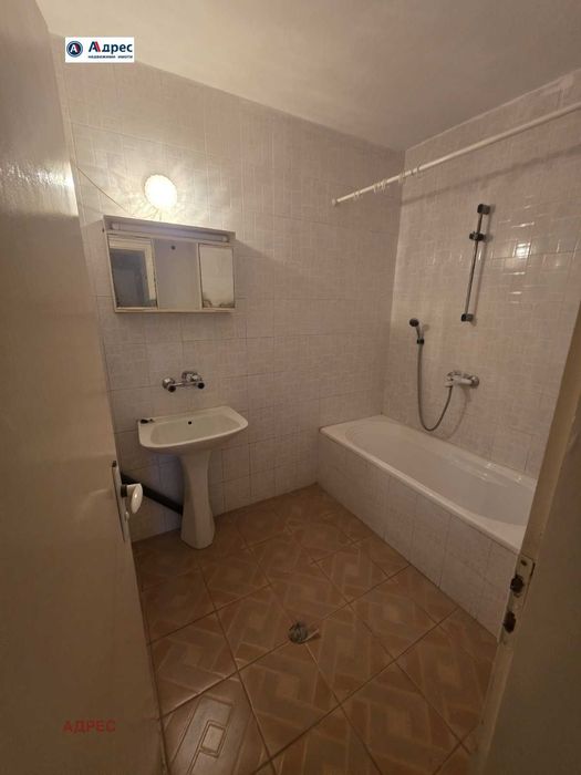 Продава се Тристаен апартамент в Видин, Център - 101 кв.м за 1136 €/кв.м - Снимка #9