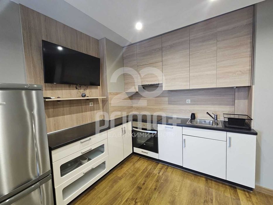 Дава се под наем Тристаен апартамент в Велико Търново, Бузлуджа - 90 кв.м за 459 € - Снимка #3