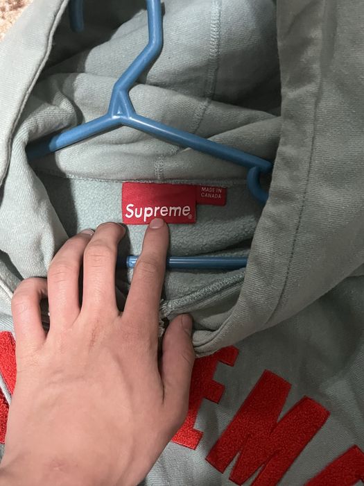 Supreme hoodie M size