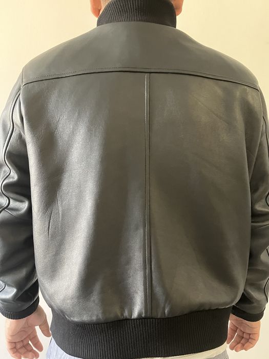 Оригинал кожанная куртка Gucci