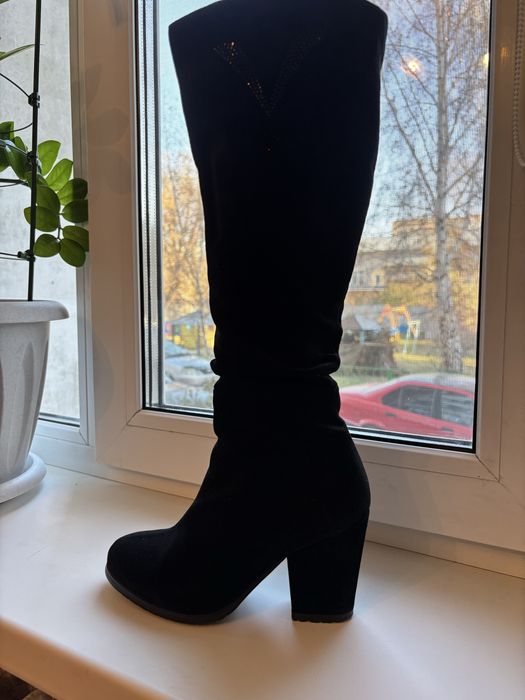 Продам зимние сапоги