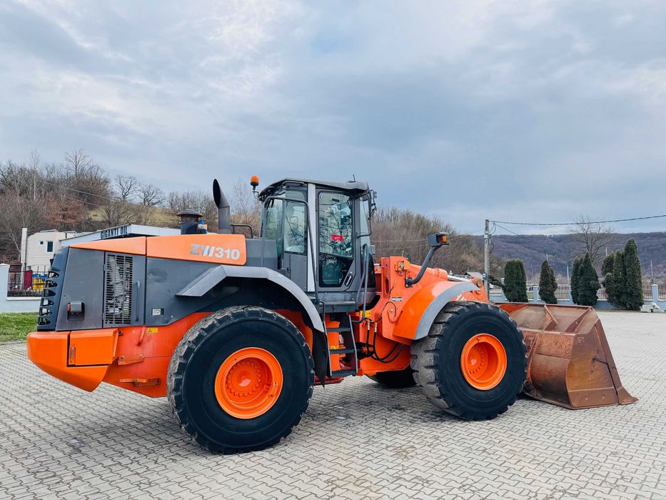 Incarcator frontal Hitachi ZW 310, an 2008, 24.5 tone, cupa 5mc, TOP