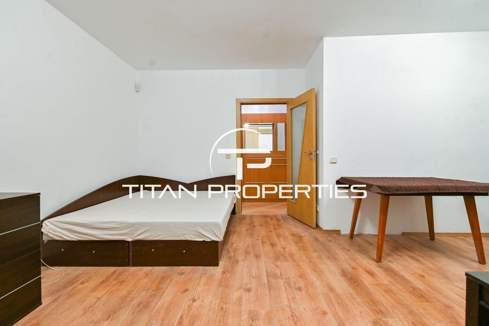 Двустаен, под наем, Център-ЦУМ