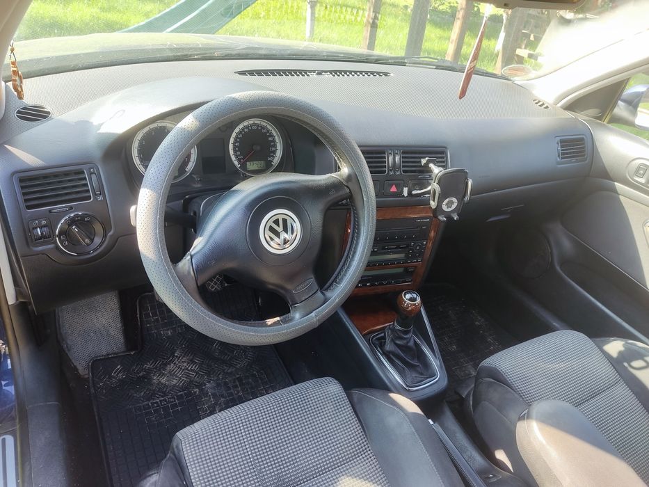 Vand Volkswagen Bora 2003 1.6 Benzina GPL