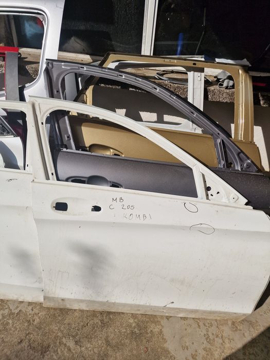 Mercedes Benz C205  kombi предна и задна дясна врата