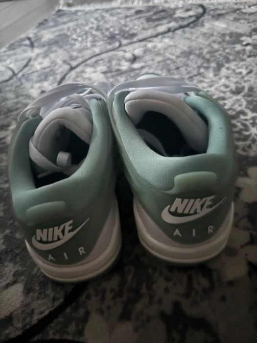 Air jordan 4 rm