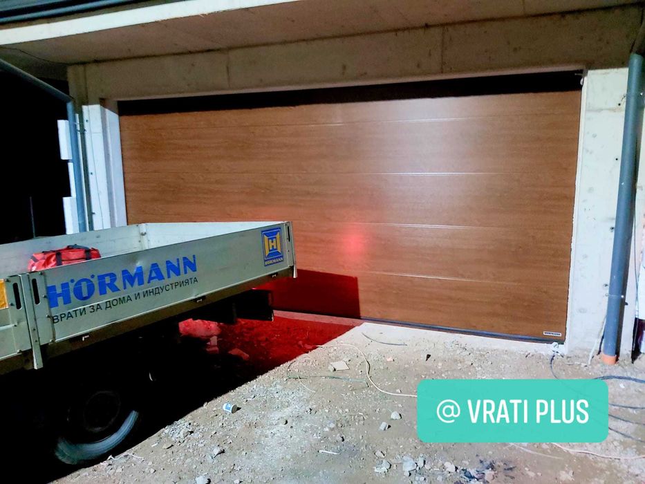 Гаражни и индустриални врати, интериорни и входни врати Хьорман