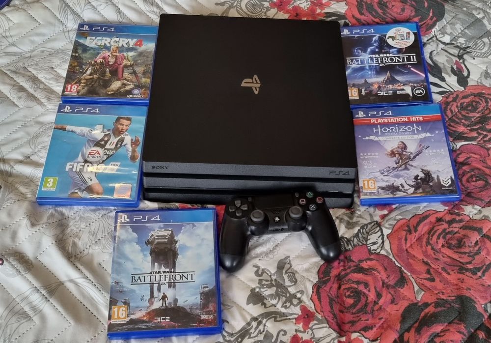 Playstation 4  pro перфектно състояние