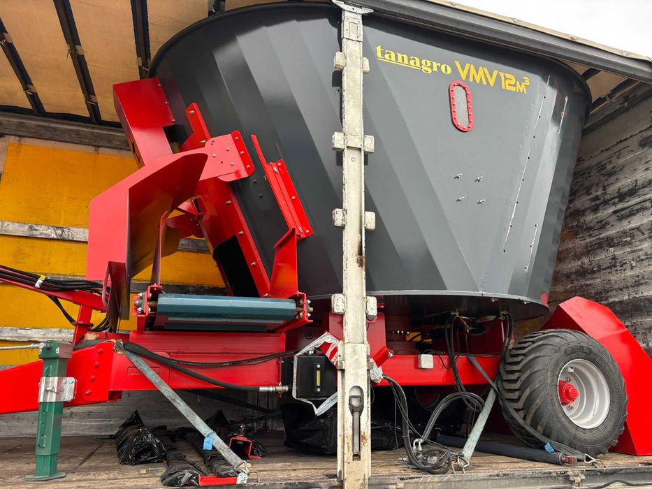 Remorca tehnologica mixer furaje 12 m3