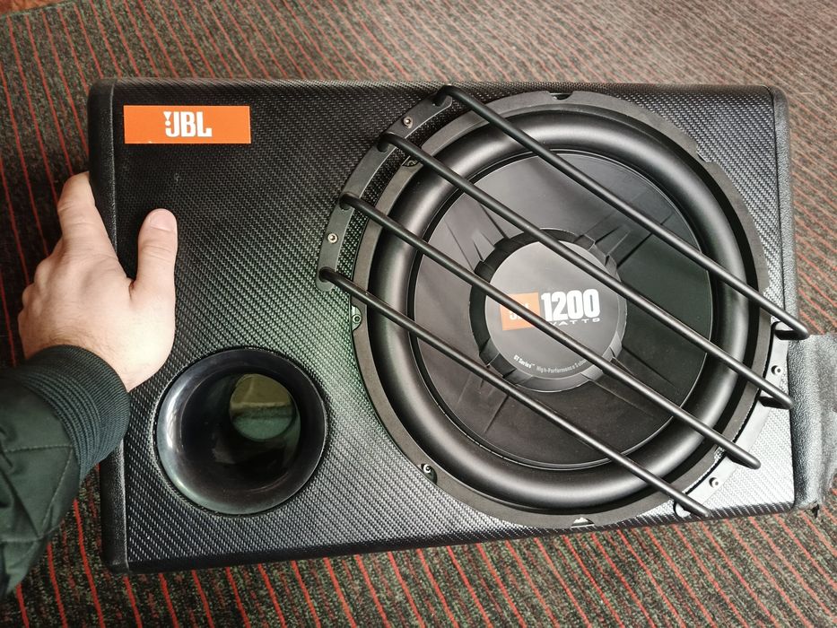 активный сабвуфер Регистон