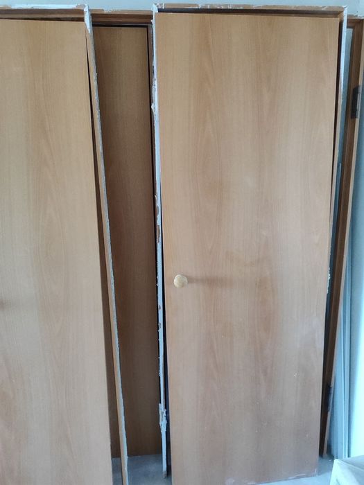 Продам межкомнатные двери