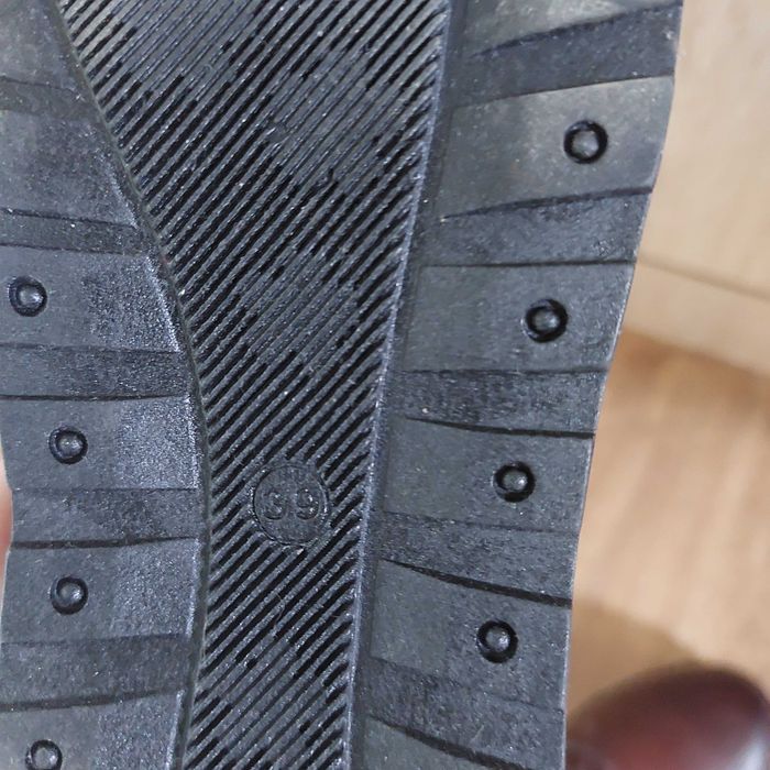 Vand pantofi barbati