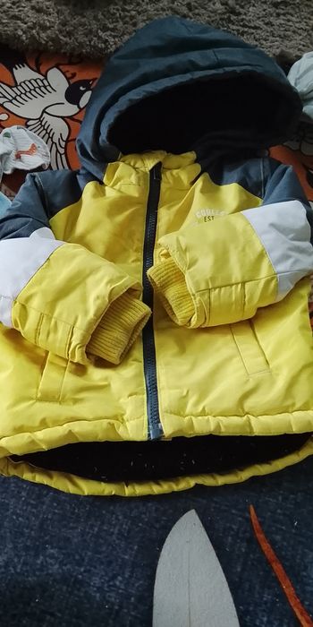 Отдам новорожденные вещи обувь погремушки