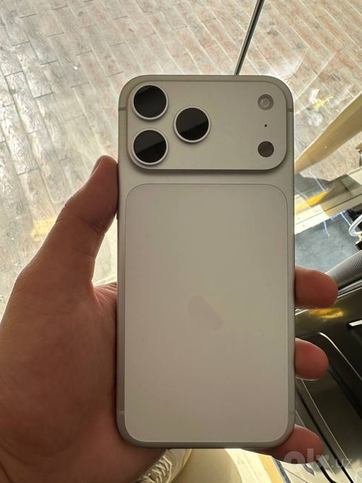 Apple 17 pro max