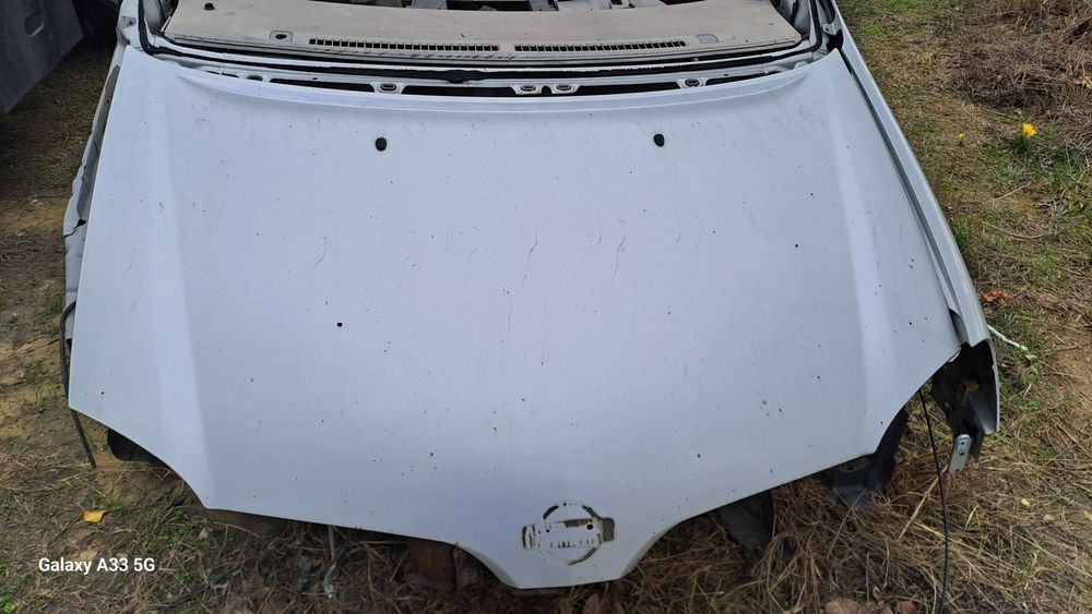 Преден капак за Нисан алмера тино/Nissan Almera Tino 2000-2006г