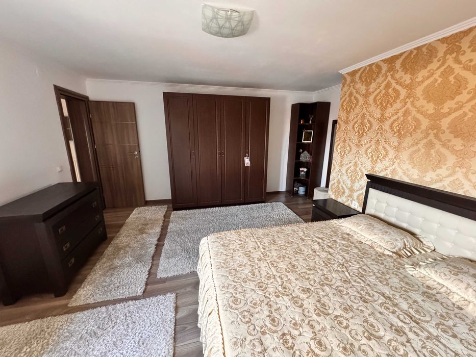 Inchiriez Apartament 2 camere central, parcare, Milea