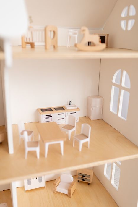 Кукольный домик деревянный