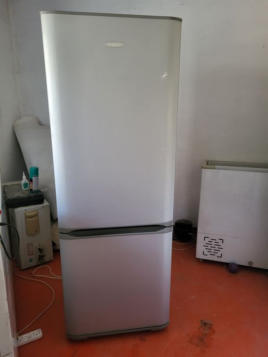 Холодильник сатылады