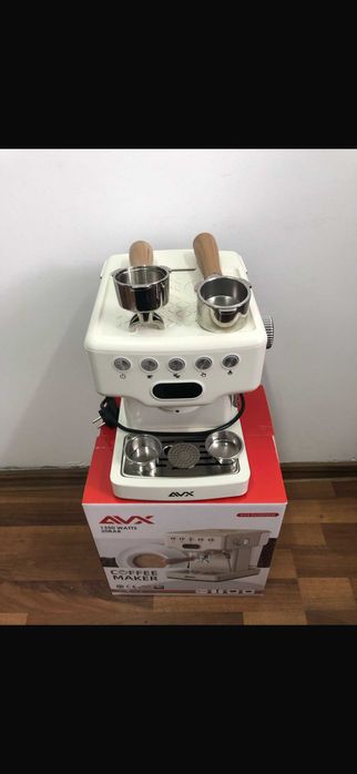 Vand Expresor Cafea AVX EM3202