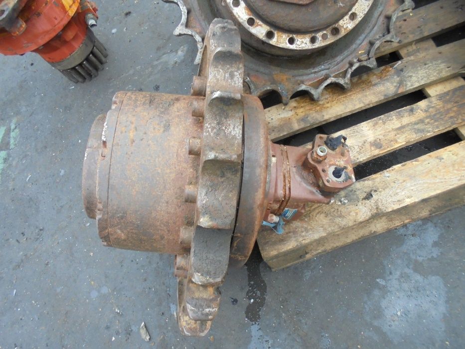 Transmisie de excavator JCB