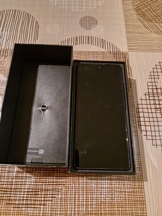 Телефон Samsung S10lite