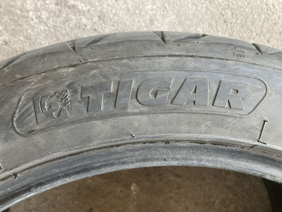 Лятни гуми 235-45-18