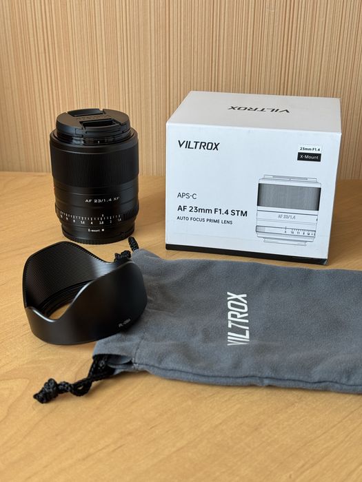 Viltrox AF 23mm F1.4 STM XF за Fujifilm X-Mount – като нов + сенник и кутия