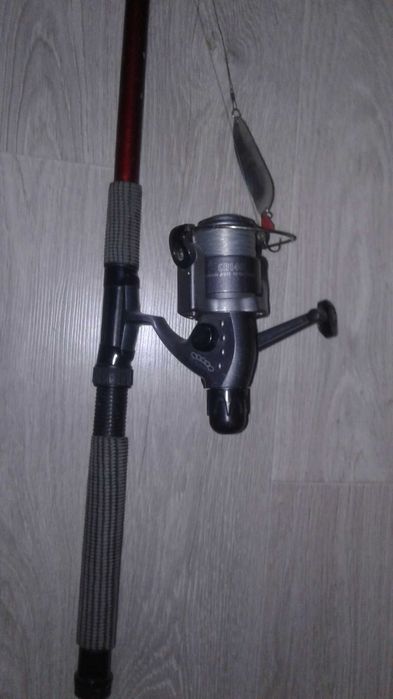 Продам  спиннинг