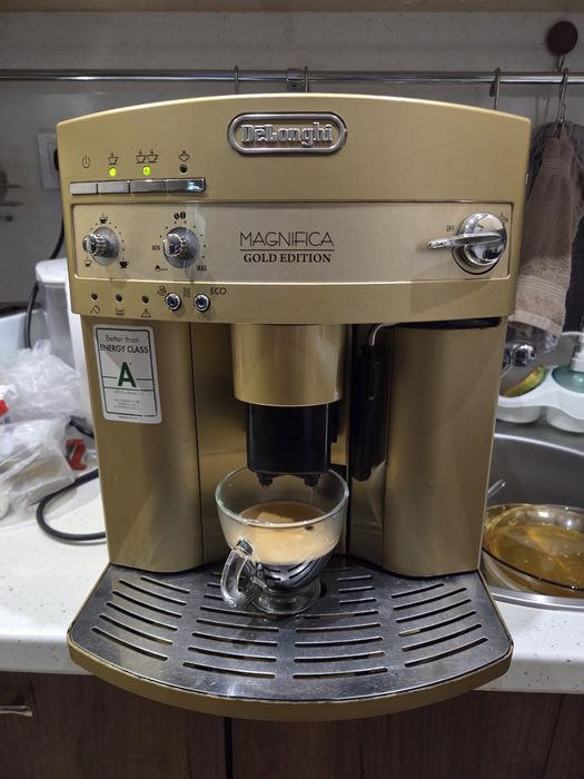 Кафе машина Delonghi Magnifica