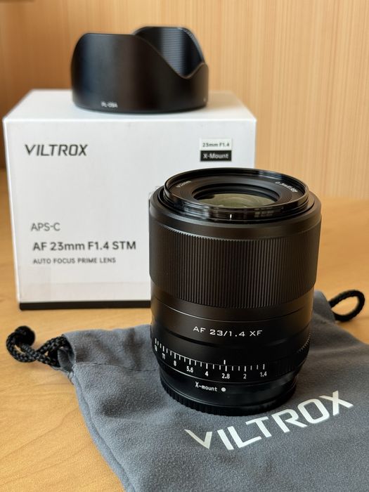 Viltrox AF 23mm F1.4 STM XF за Fujifilm X-Mount – като нов + сенник и кутия
