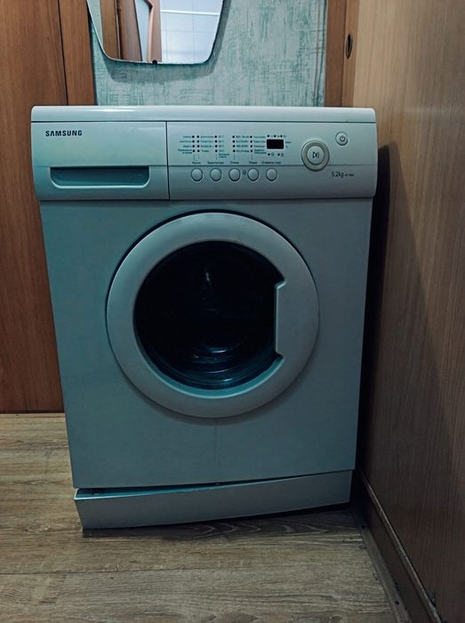 Продам стиральную машинку Samsung