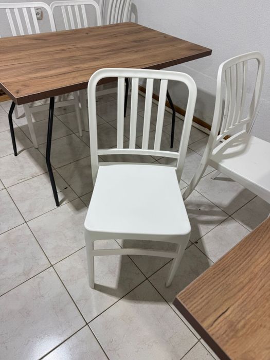 Продам стол и стулья