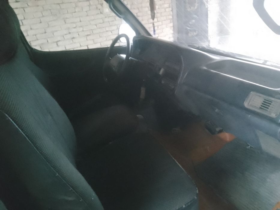Toyoto mikra avtobus sotiladi
