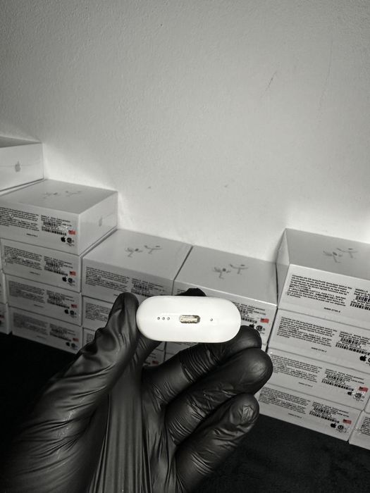 AirPods 4 • Noi, Sigilate