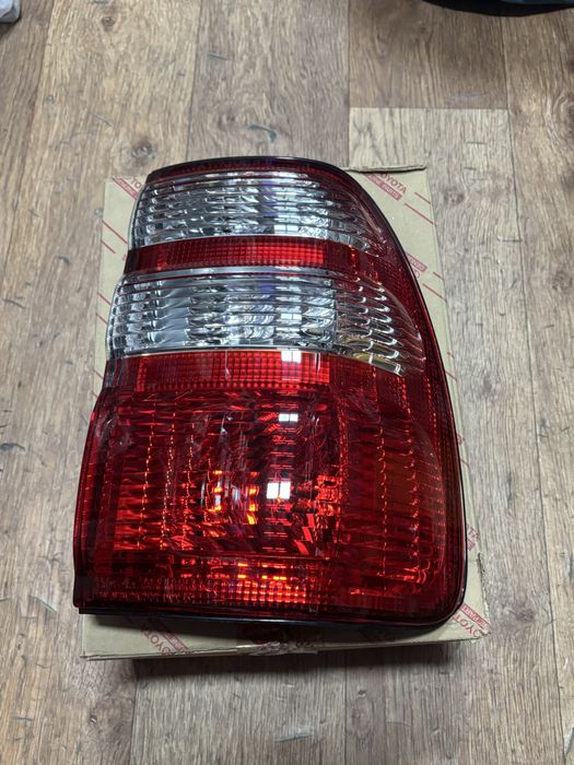 Задний фонарь ланд крузер 100 дорест