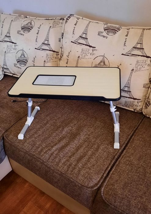 Столик для ноутбука с кулером